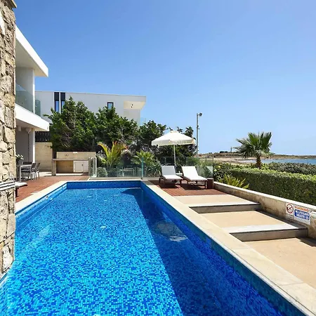 Vilă Cyan Paphos