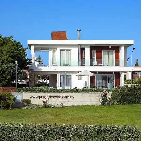 Villa Cyan